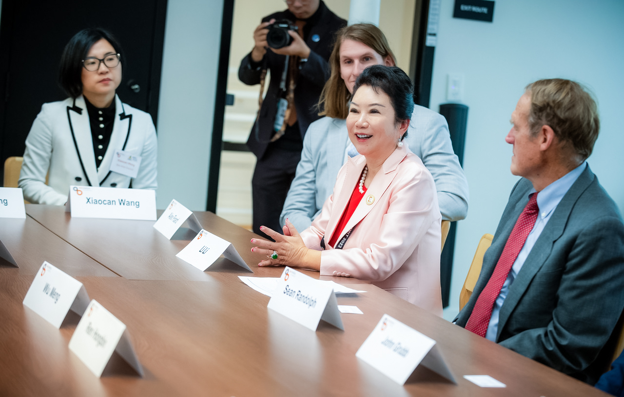 美寶集團董事局李俐參加貿促會活動